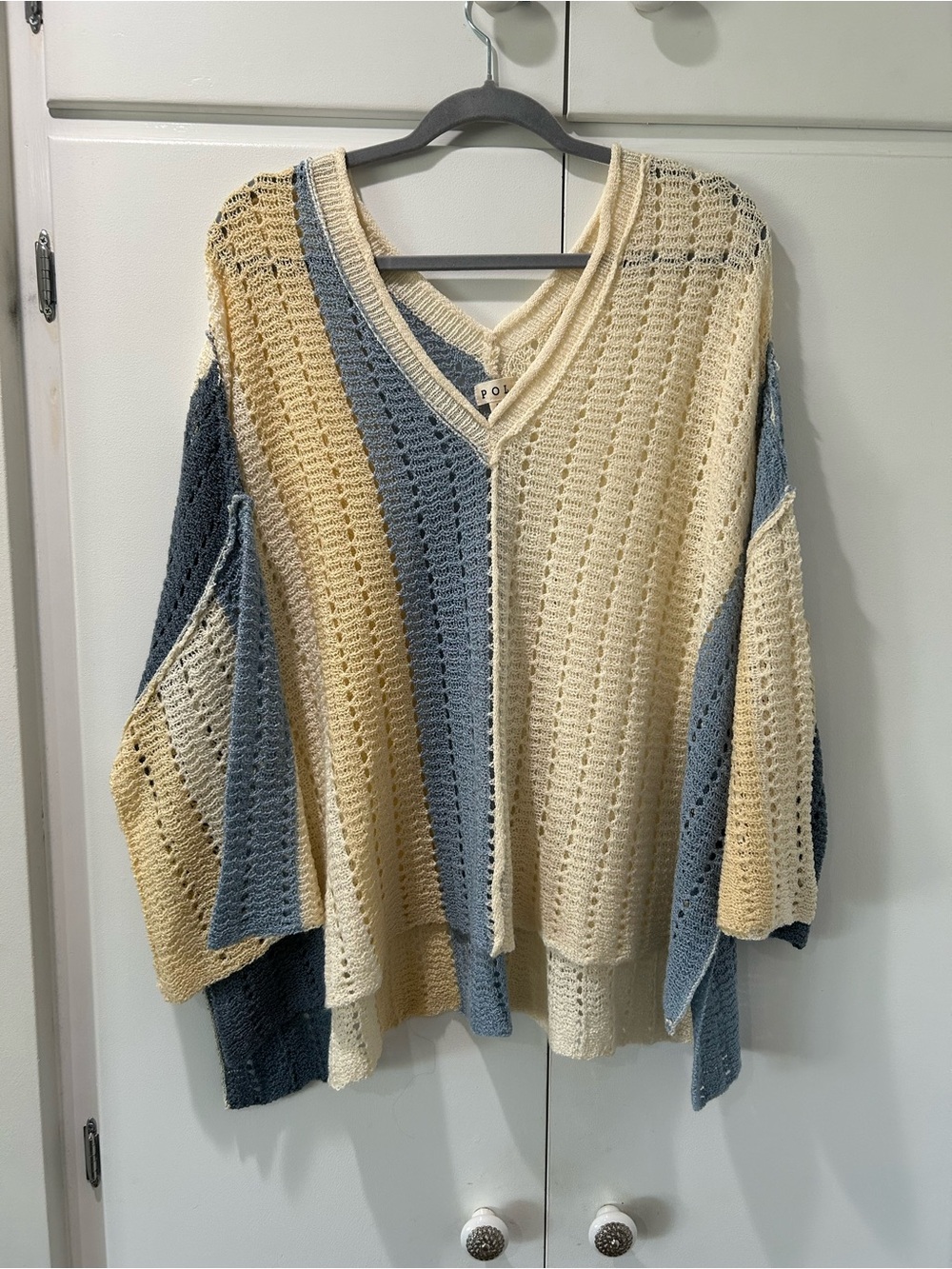 POL Open-Knit V-Neck Colorblock Sweater in Cream, Blue & Tan L